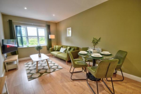 Sophisticated Two Bedroom Apartment With Parking